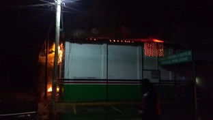 Se incendia "Bodega Valle Verde" en Cotija, Michoacán
